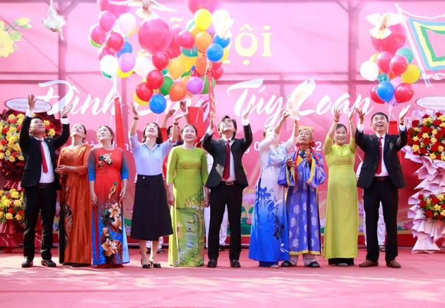 Lễ hội làng Túy Loan
